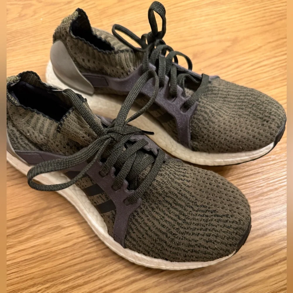Adidas Boost - Picture 2 of 4